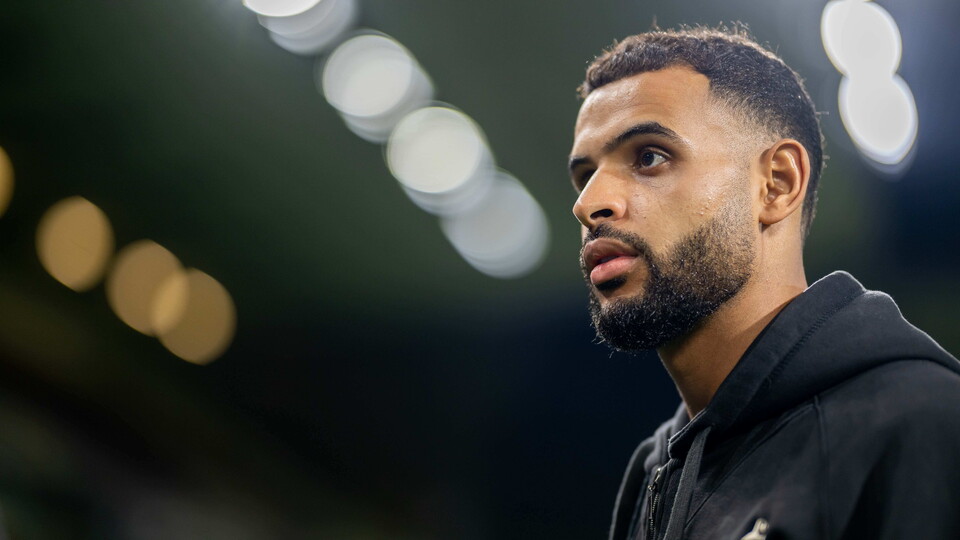 Anis Ben Slimane said that Norwich City need to perform for 90 minutes, after falling two goals behind by half-time on Friday night at Burnley.