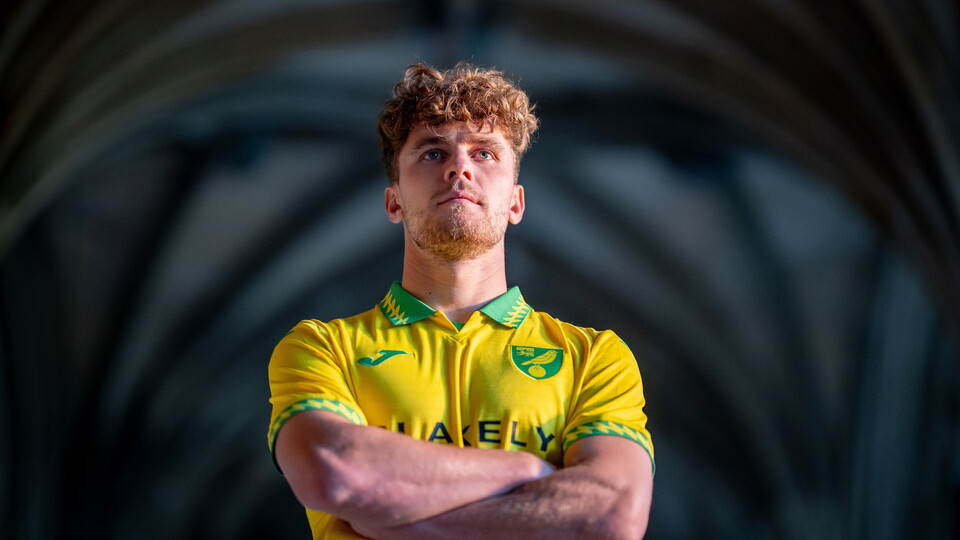 Norwich City's new number 30 Mathias Kvistgaarden has completed his move to the club from Brøndby IF.