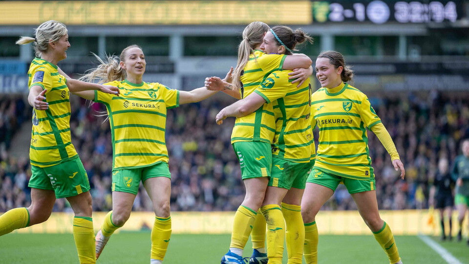 Goals from Rachel Lawrence and Ellie Smith were not enough to take all three points against high-flying QPR in a competitive match at Carrow Road.