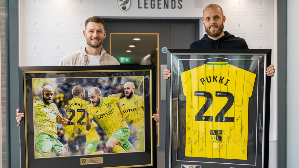 A selection of Norwich City former players were special guests at the Lotus Training Centre to present commemorative debut and appearance milestone shirts. 