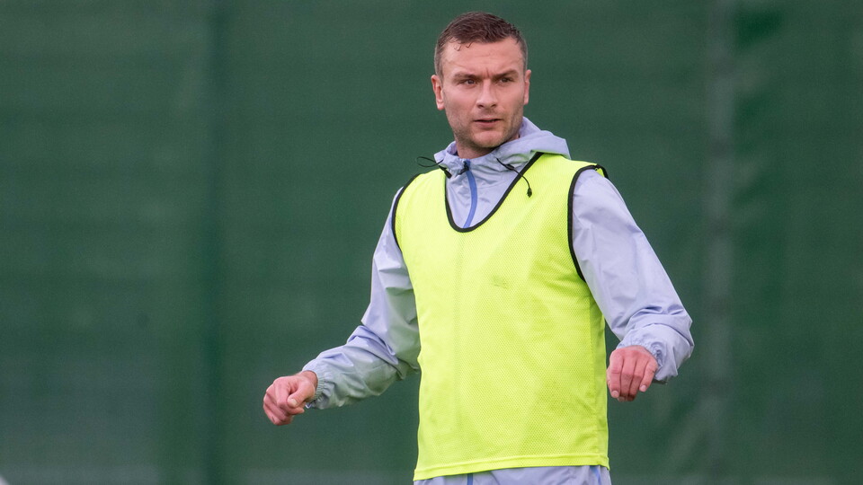 David Wagner confirmed that Ben Gibson has suffered a metatarsal stress fracture, ruling him out of the next few weeks of action.