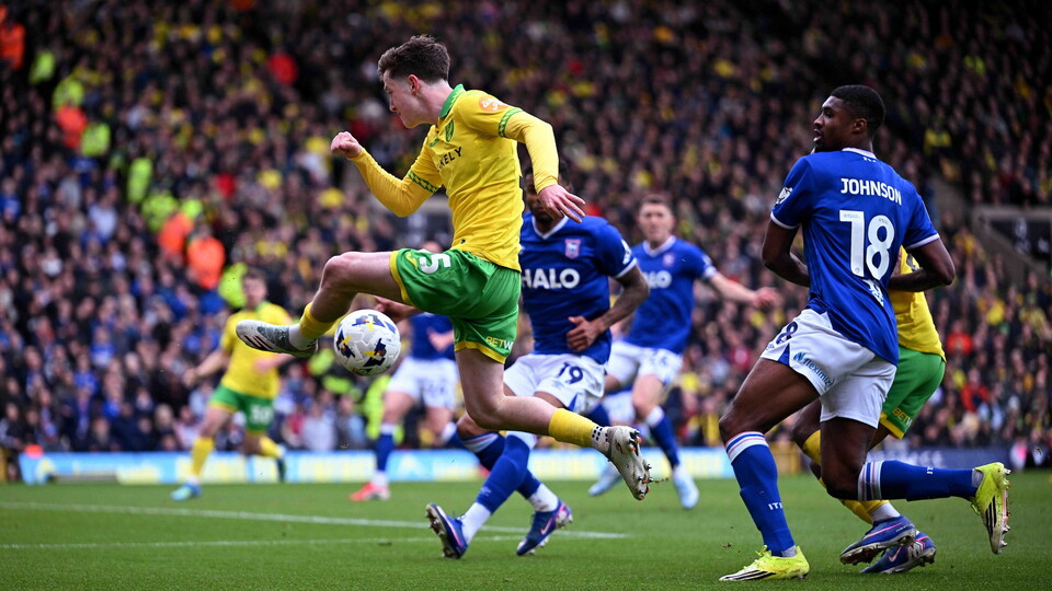 Norwich City fell to defeat against Ipswich Town in a 2-0 loss on Saturday lunchtime at Carrow Road.