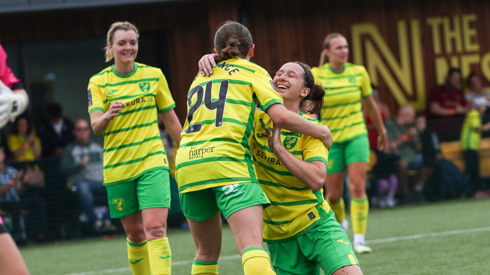 Norwich City Women defeated Haywards Heath 6-1 at The Nest thanks to goals from Ellie Smith, Natasha Snelling, Megan Todd and Rachel Lawrence (3).