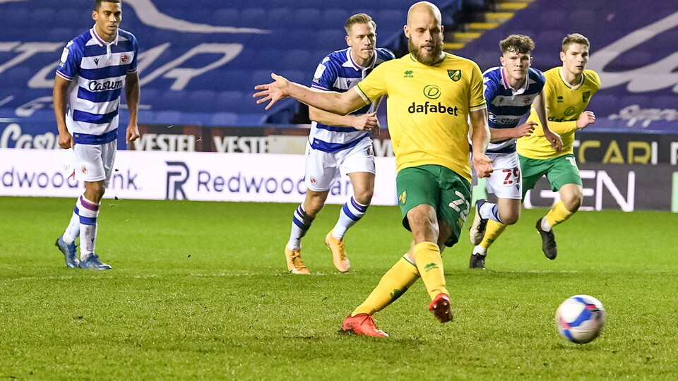 Norwich City moved back to the top of the Sky Bet Championship as goals from Emi Buendia and Teemu Pukki gave the Canaries a 2-1 win over Reading at the Madejski Stadium.