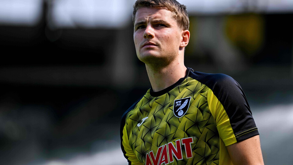 Norwich City head coach Dean Smith confirmed in his pre-Huddersfield Town press conference on Monday morning that Jacob Sørensen will be out of the squad for a number of weeks.