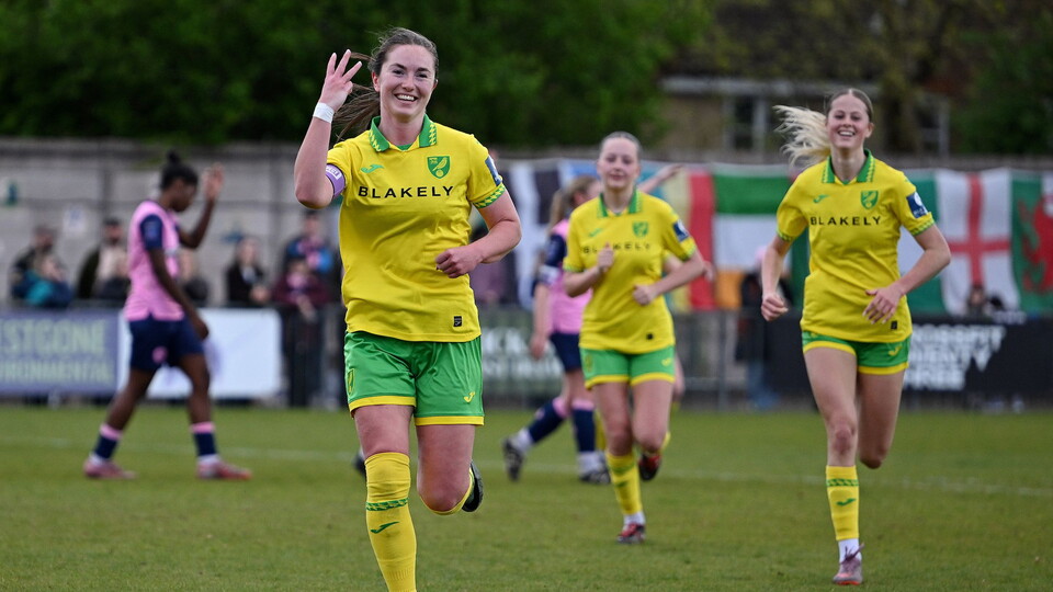 Norwich City Women secured three points in a 4-1 away win against Dulwich Hamlet with thanks to a Grace Riglar hat-trick.
