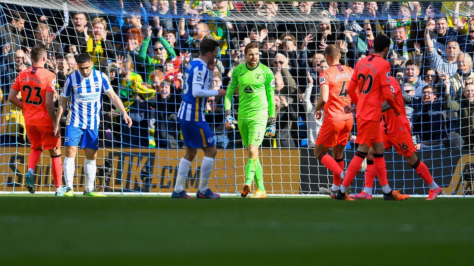 Norwich City held Brighton & Hove Albion to a 0-0 draw at the Amex Community Stadium on Saturday, Neal Maupay missing a penalty in the first half for the home side.