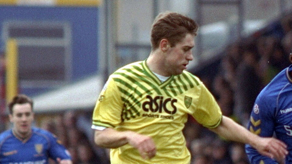 On the anniversary of the 1992 FA Cup semi-final against Sunderland, Canary fans are now able to bid on John Polston's matchworn shirt from the game.