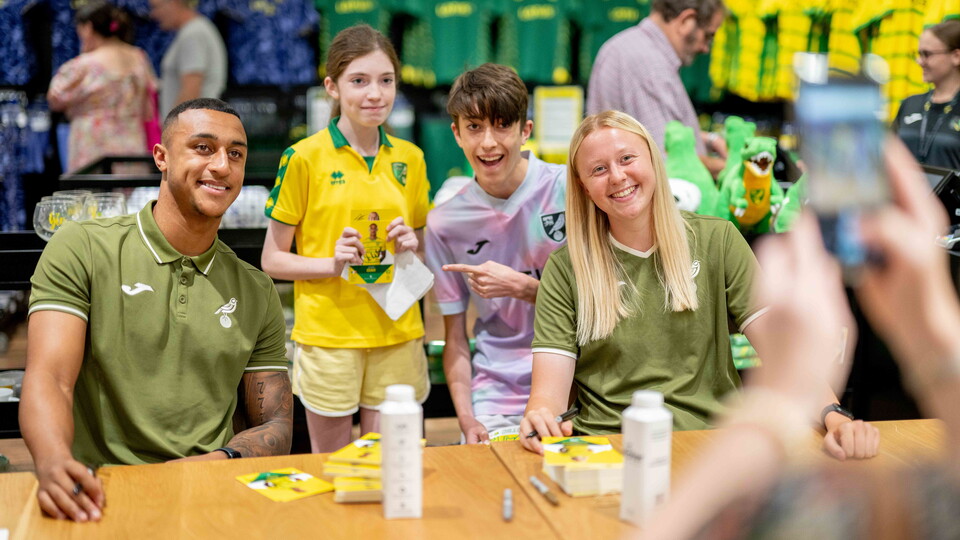 Norwich City players Adam Idah and Freya Symonds were the latest to meet supporters for a signing session at the club's Jarrold space.