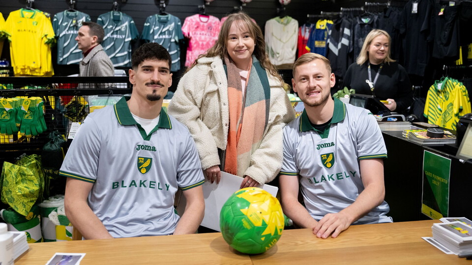 First team duo Harry Darling and Vladan Kovačević joined supporters at the Jarrold store in Norwich on Tuesday afternoon for photos and signatures.