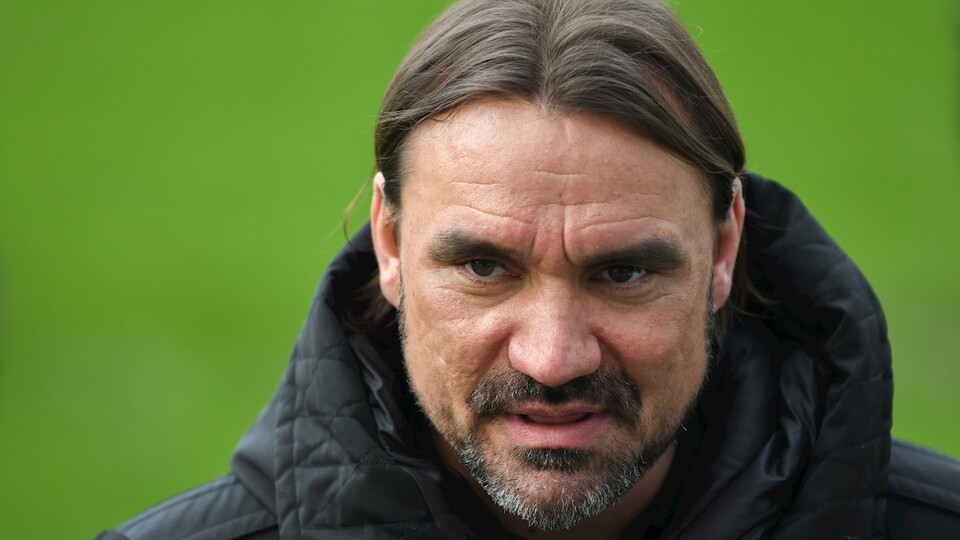 Daniel Farke told the press that his side doesn’t feel any pressure ahead of Tuesday’s visit of Huddersfield Town in the Championship.