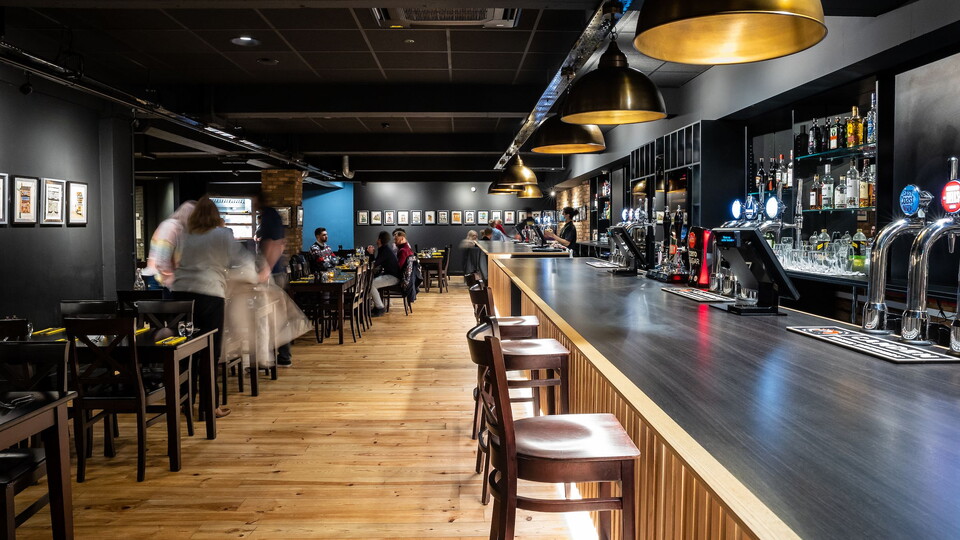 An exciting opportunity has arisen for an experienced candidate to join the Delia’s Canary Catering Team at Norwich City Football Club in the role of Yellows Bar and Grill Front of House Staff.