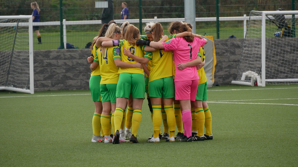 Norwich City Women’s impressive first-half display was marred by a disappointing final 45 minutes as they lost to Harlow Town 4-3 on Sunday.