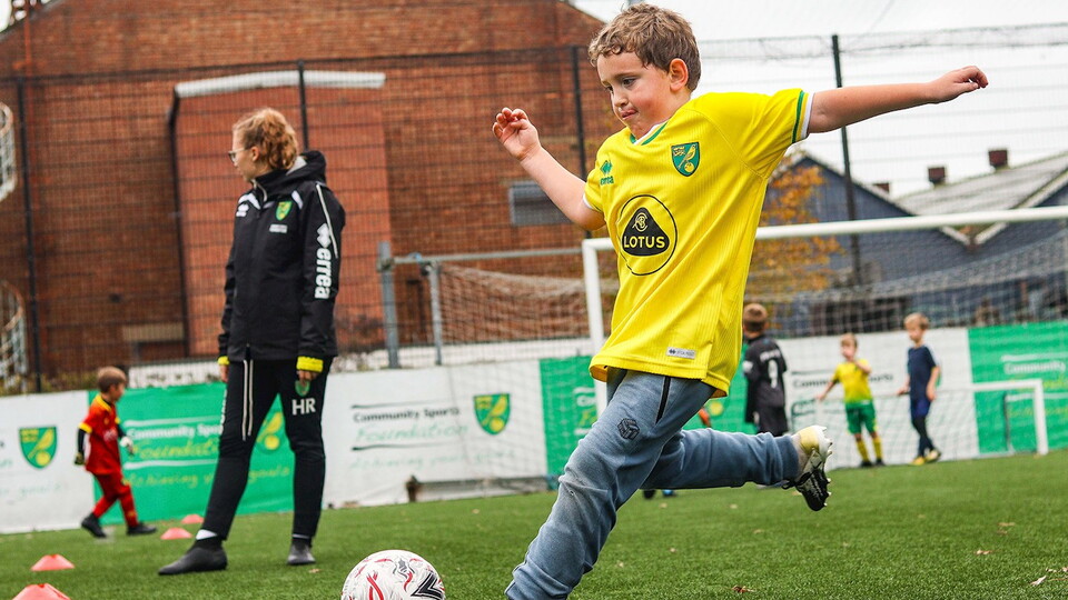 This Easter, children of some of the county’s NHS heroes will attend a free Soccer School with the Norwich City Community Sports Foundation, funded by donations from Norwich City’s players, senior staff, and directors.