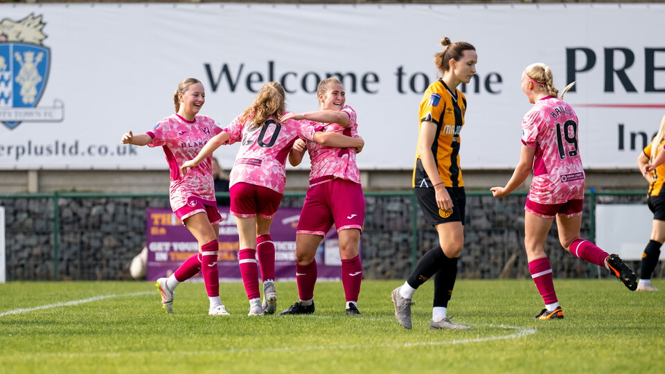 A first-half goal from Ceri Flye was enough to secure three points in Norwich City Women's final FAWNL Cup group stage fixture as they beat Cambridge United 1-0 on the road.