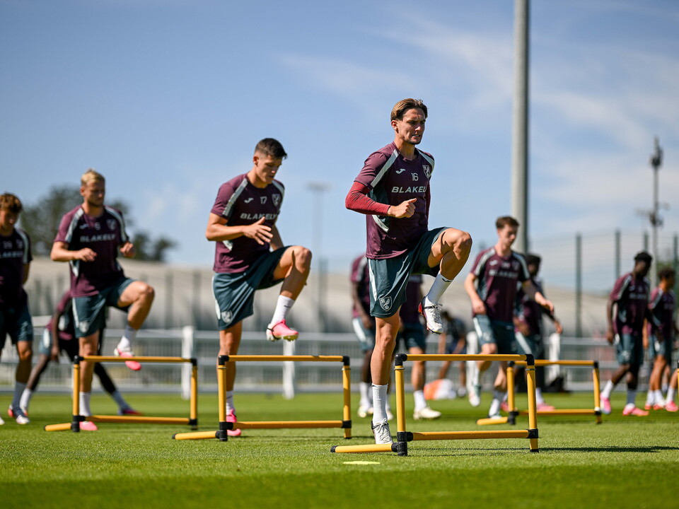 Norwich City players training