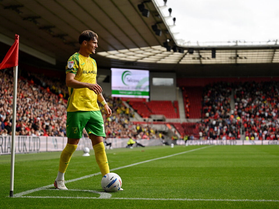 Jacob Wright set to take a corner at Middlesbrough